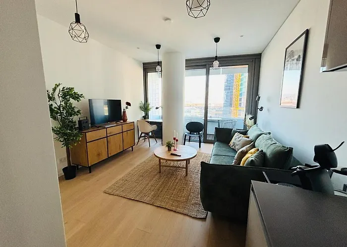 Modern Overlooking The Skyline & Danube Apartmán *